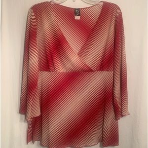 WOMENS 3XL RED CREAM SIDE STRIPE PULLOVER V NECK POLY PER SEPTION BLOUSE